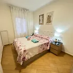 Valencia לינה וארוחת בוקר *